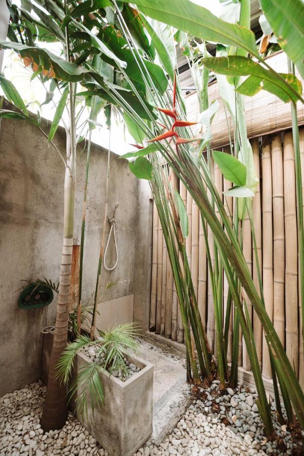 Loka Surf & Fitness Lodge Kuta  Extérieur photo