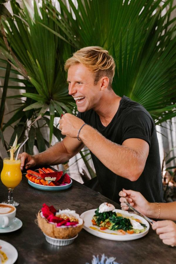 Loka Surf & Fitness Lodge Kuta  Extérieur photo