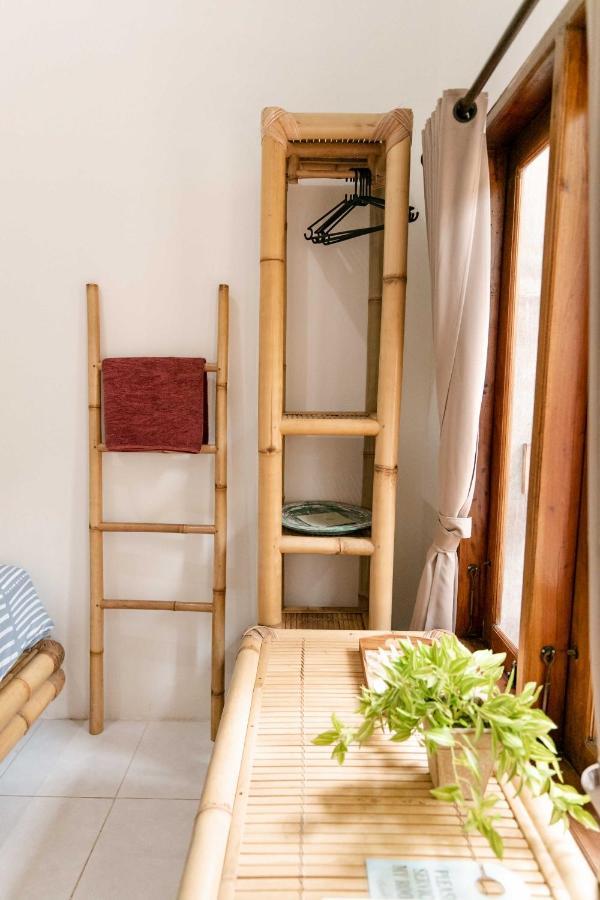 Loka Surf & Fitness Lodge Kuta  Extérieur photo